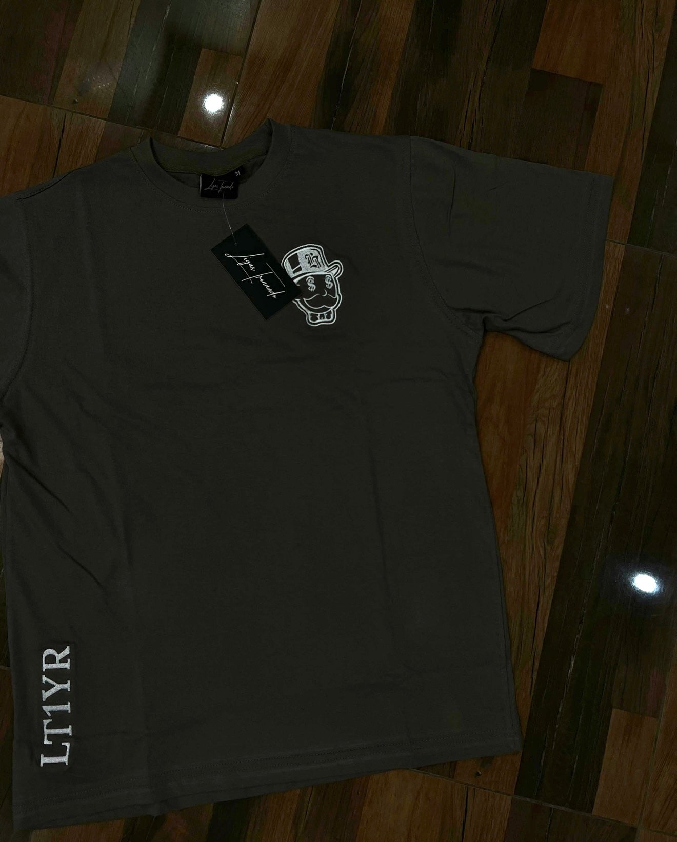 GREY ENFOCADO T-SHIRT ๐ฆ
