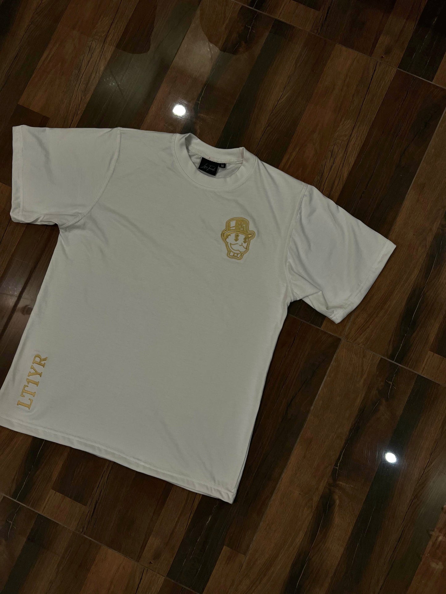 Se Me Hizo โWhite T Shirtโ ๐ธ